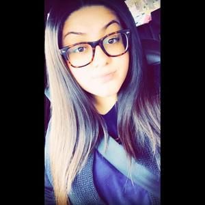 Meet your Posher, Jeannette